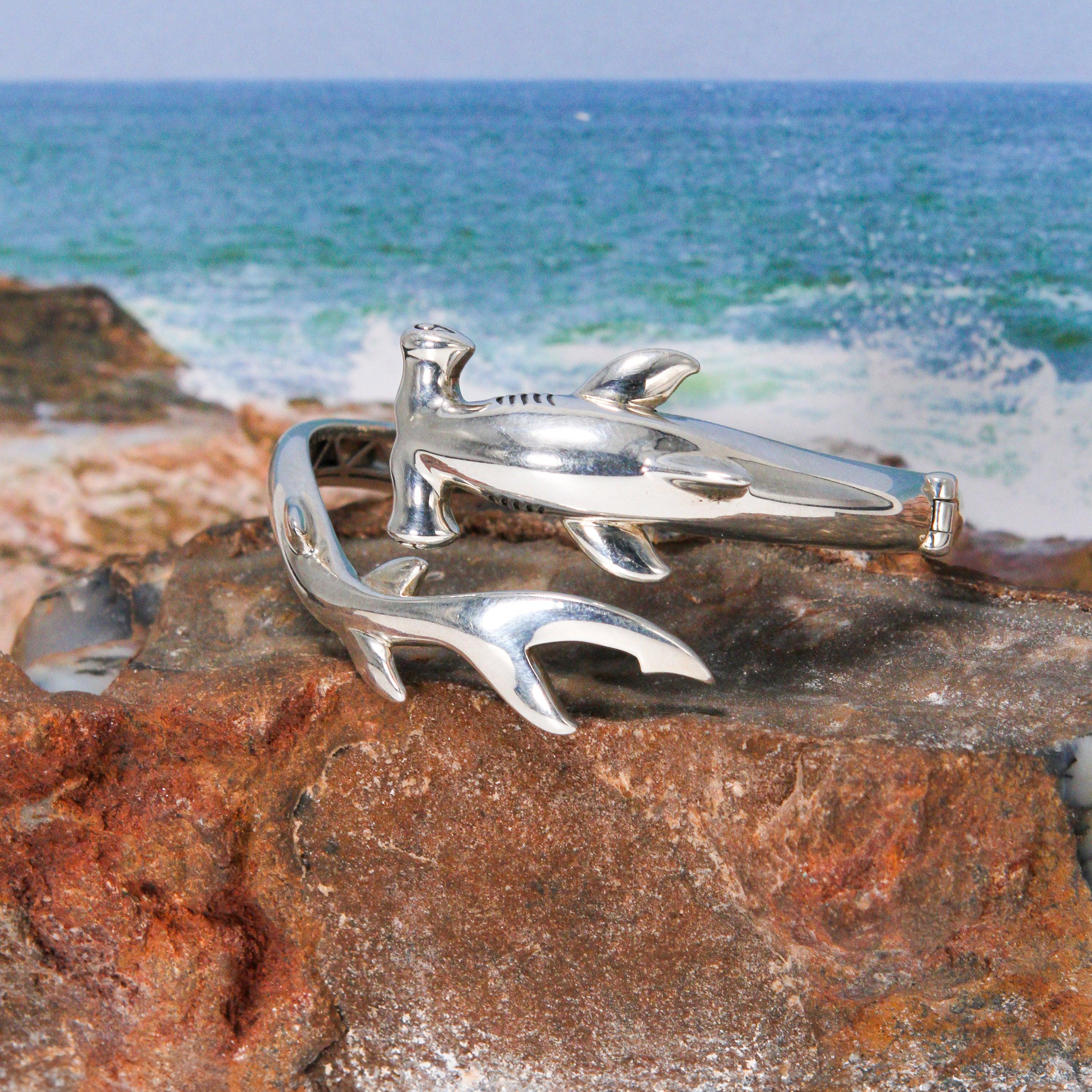 Hammerhead Shark Silver Cuff Bracelet with open lock TBA221 - Jewelry