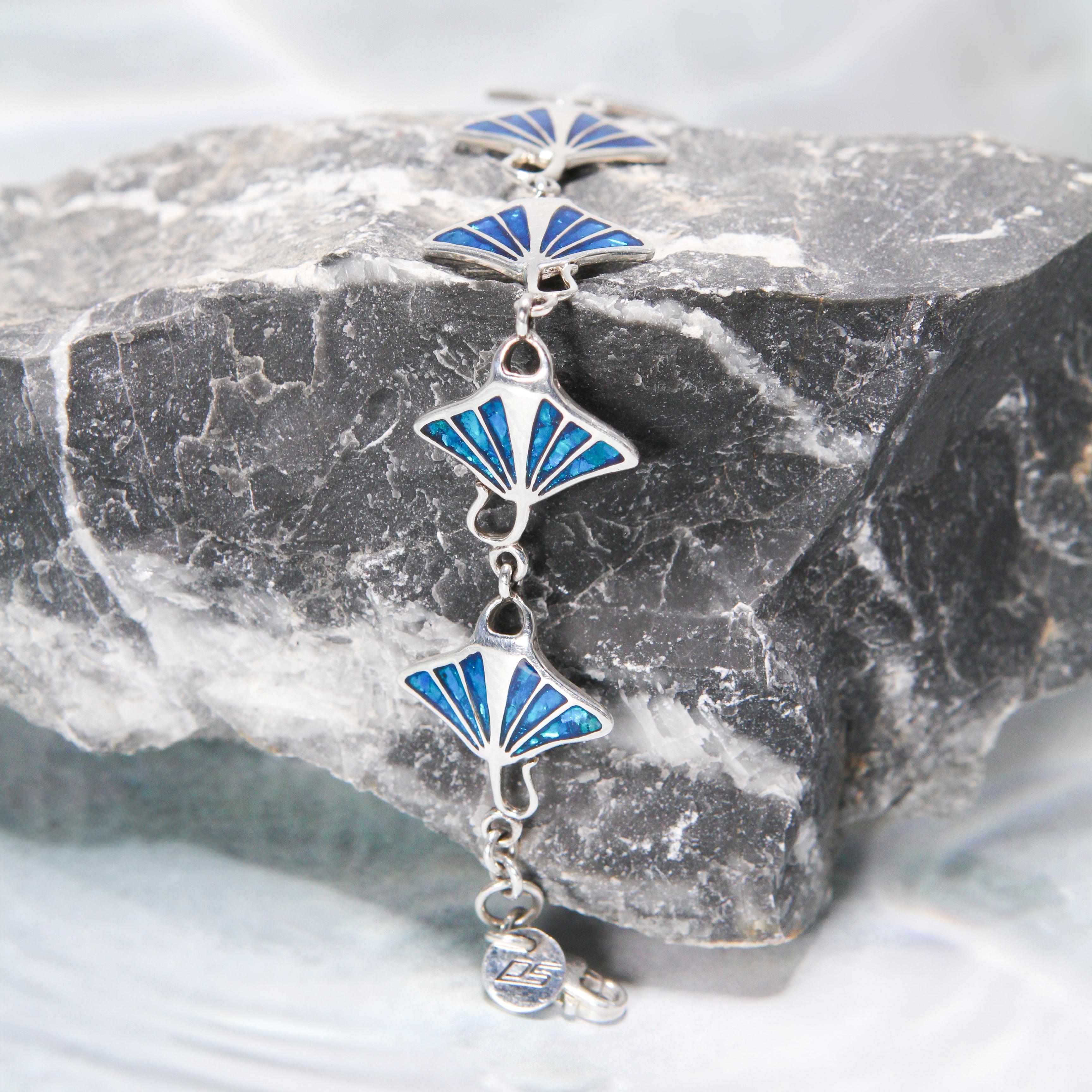 Manta Ray with Inlaid Silver Bracelet TBG545 - Jewelry