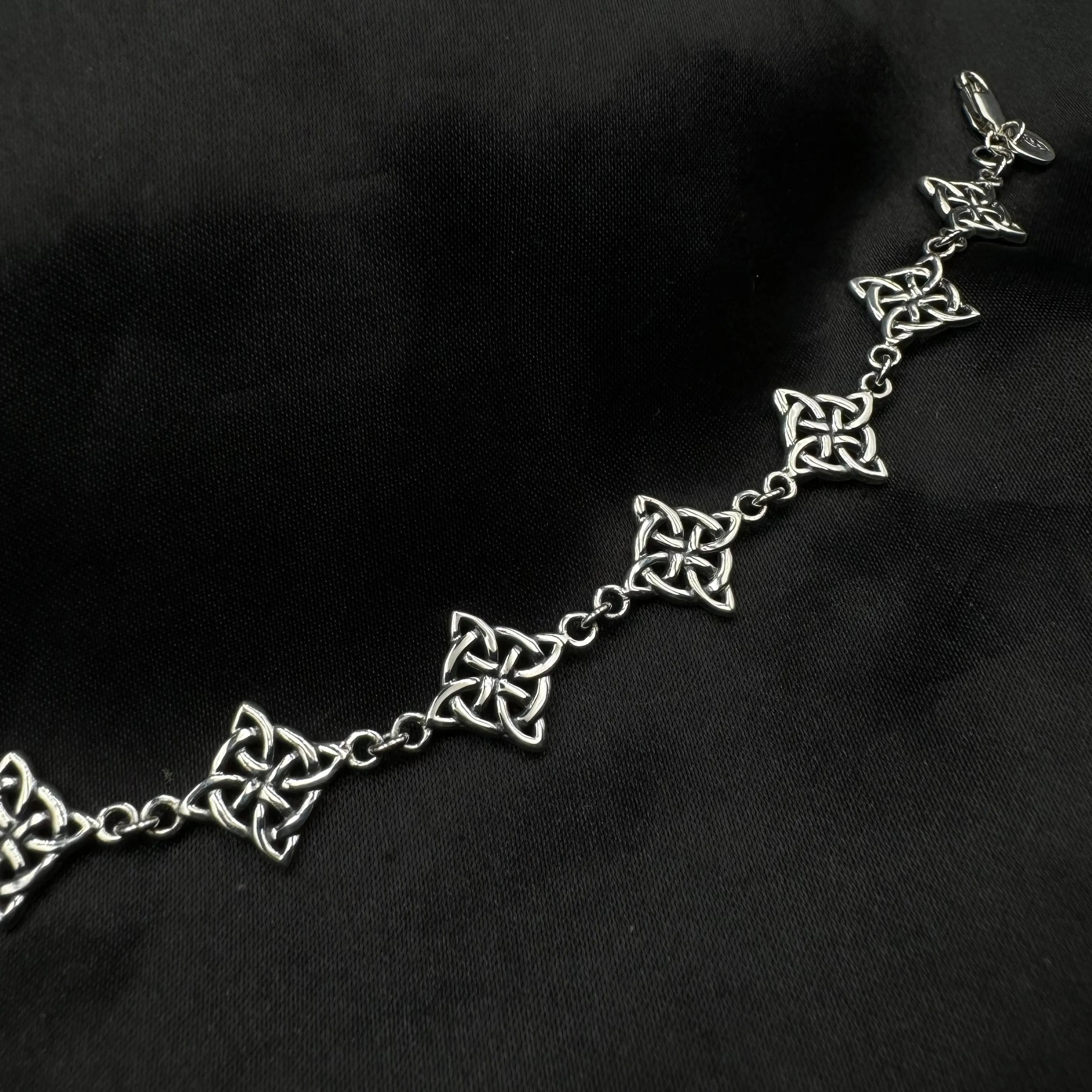 A charm in four folds ~ Celtic Four-Point Sterling Silver Bracelet TBG579
