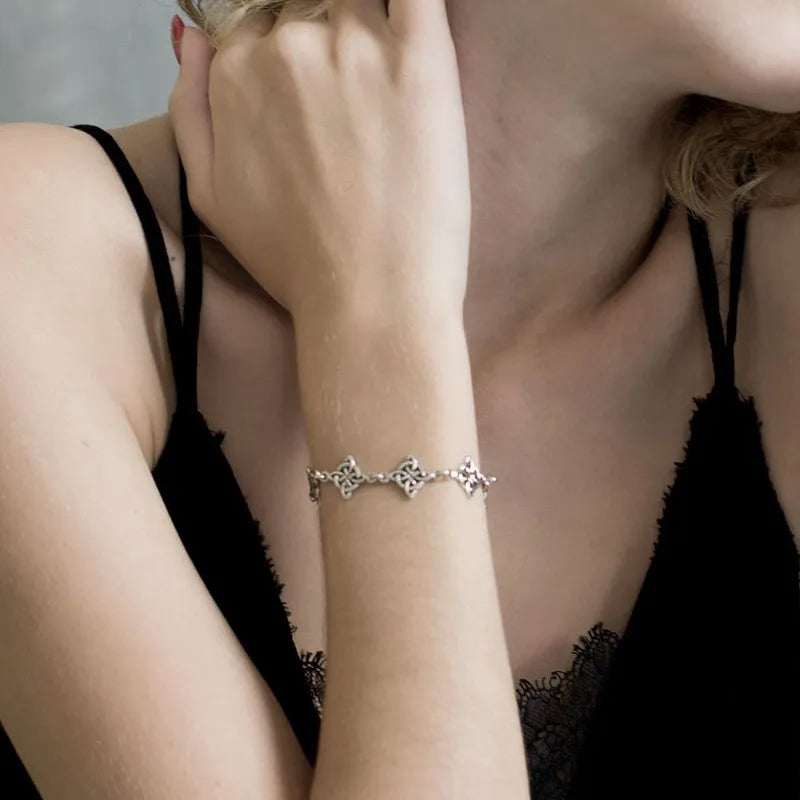 A charm in four folds ~ Celtic Four-Point Sterling Silver Bracelet TBG579