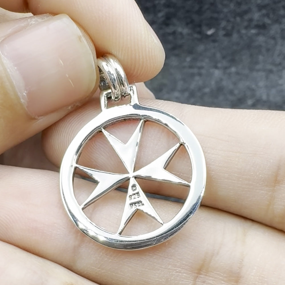 Maltese Cross Sterling Silver TPD405