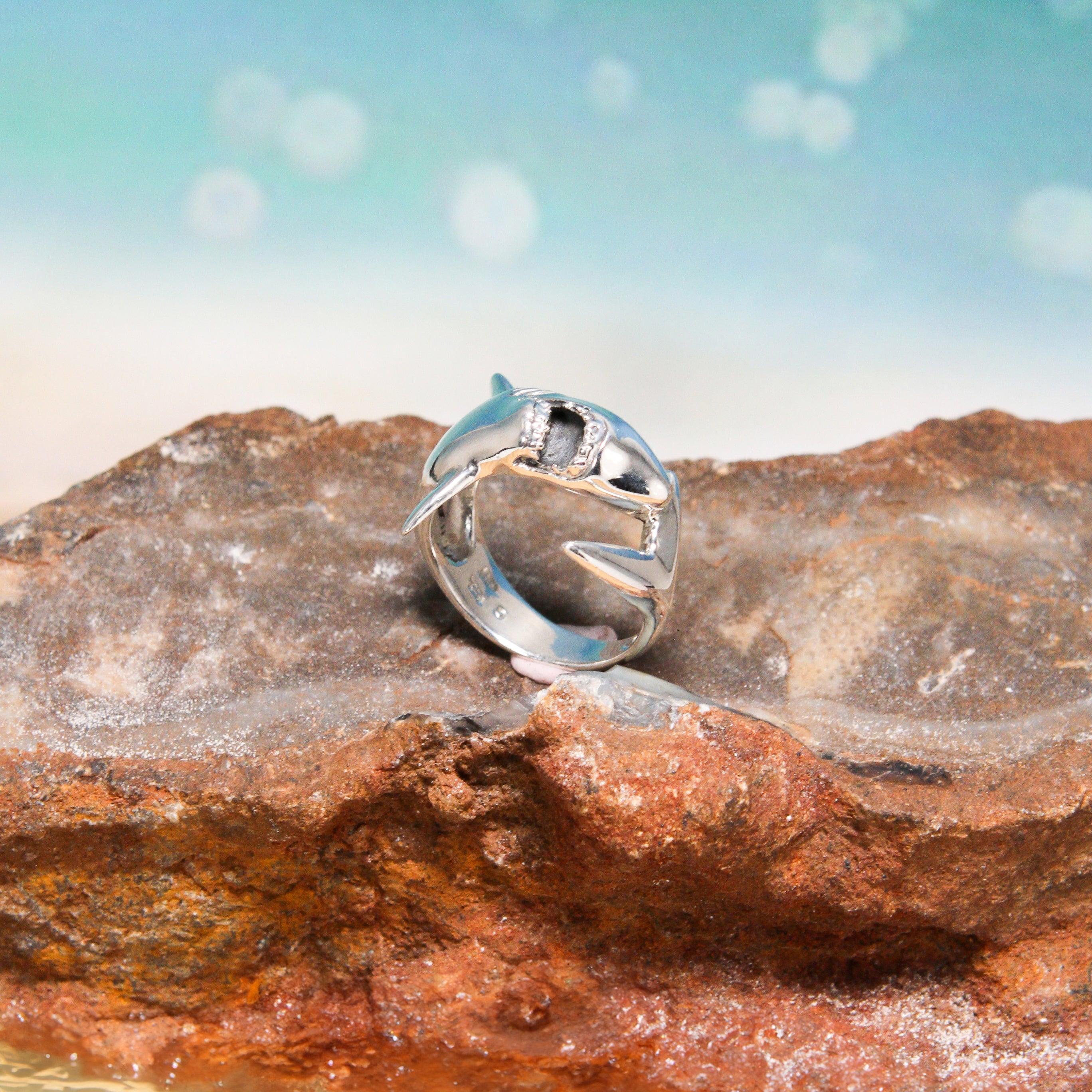 Theres nothing to fear in Sterling Silver White Shark Ring TR1481 - Jewelry