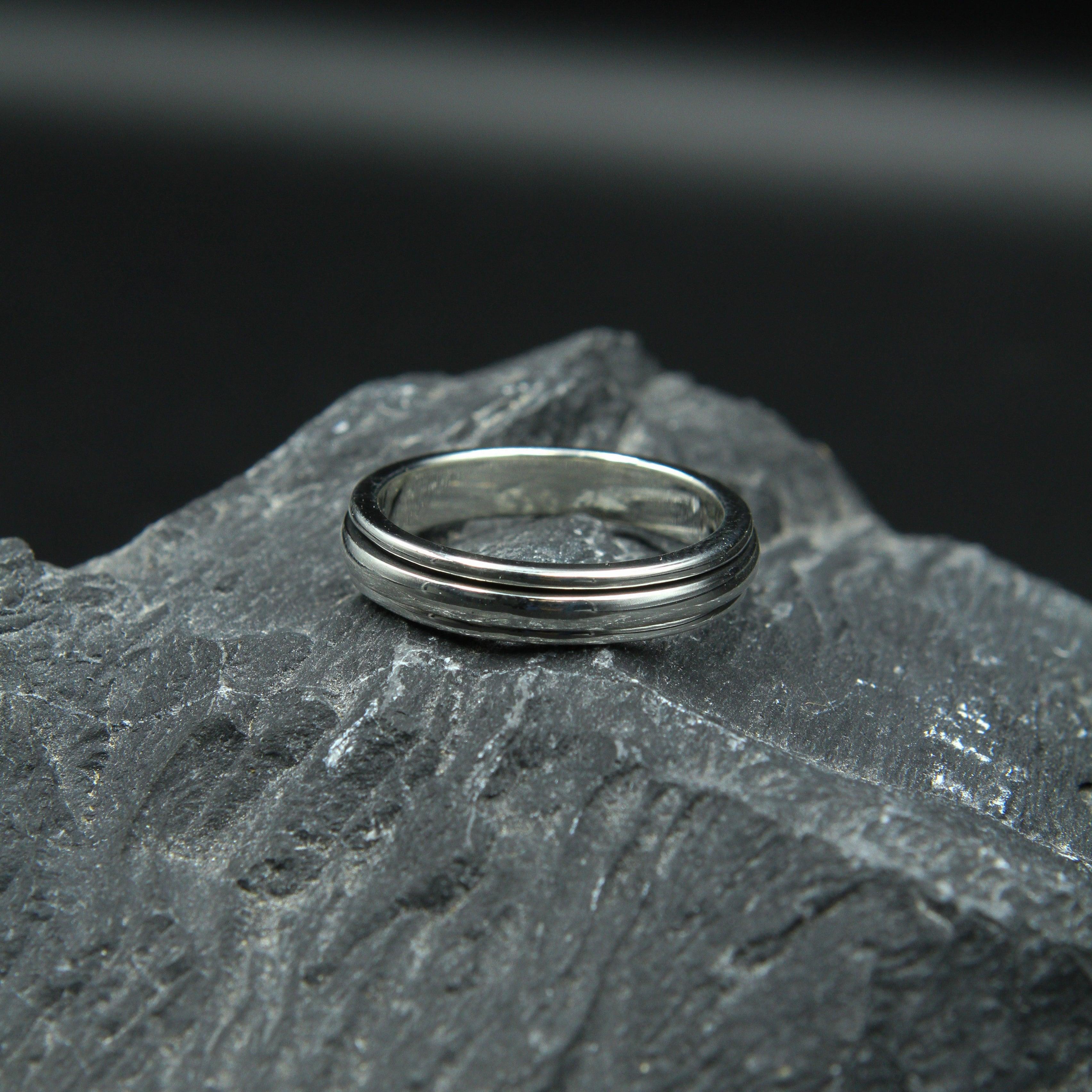 Silver Wedding Spinner Band Ring TR1660 - Jewelry