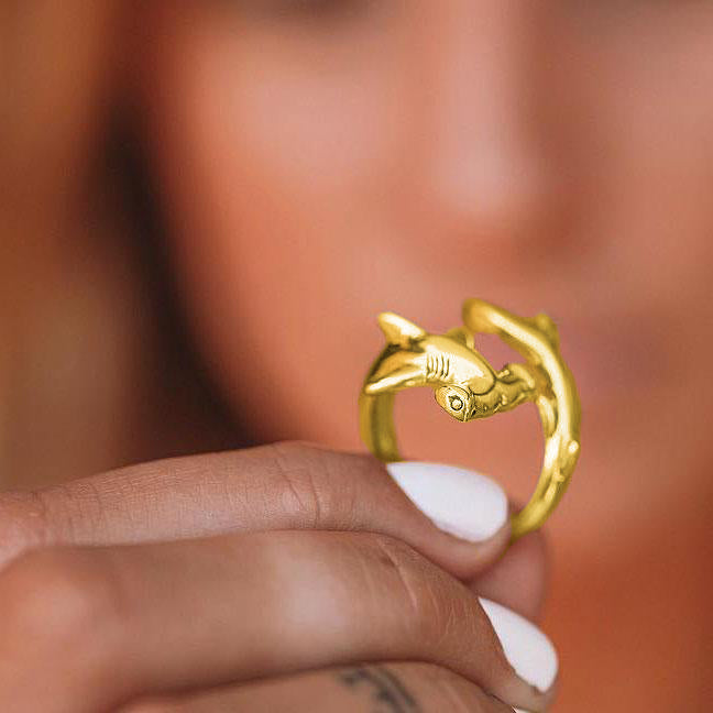 Independently strong hammerhead shark Solid Gold Ring GRI1614