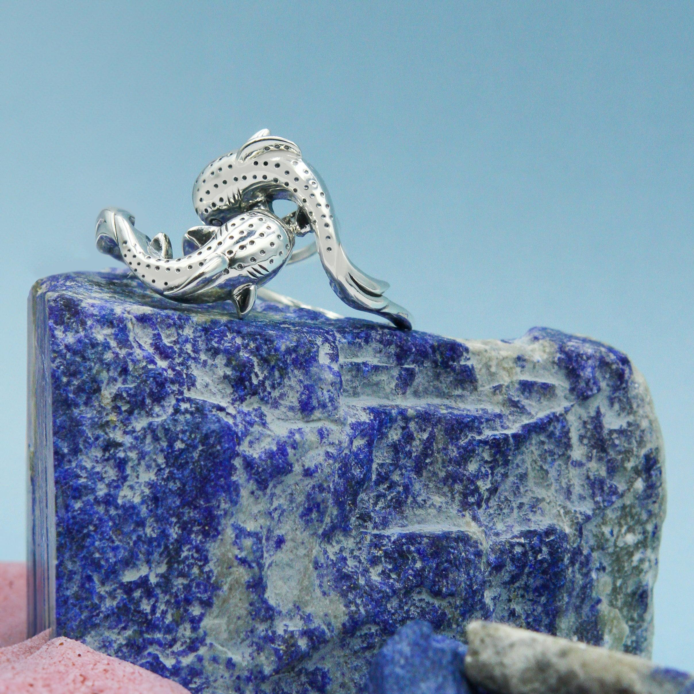 Marine Harmony Sterling Silver Whale Sharks Puzzle Ring by Peter Stone TRI2471 - Jewelry