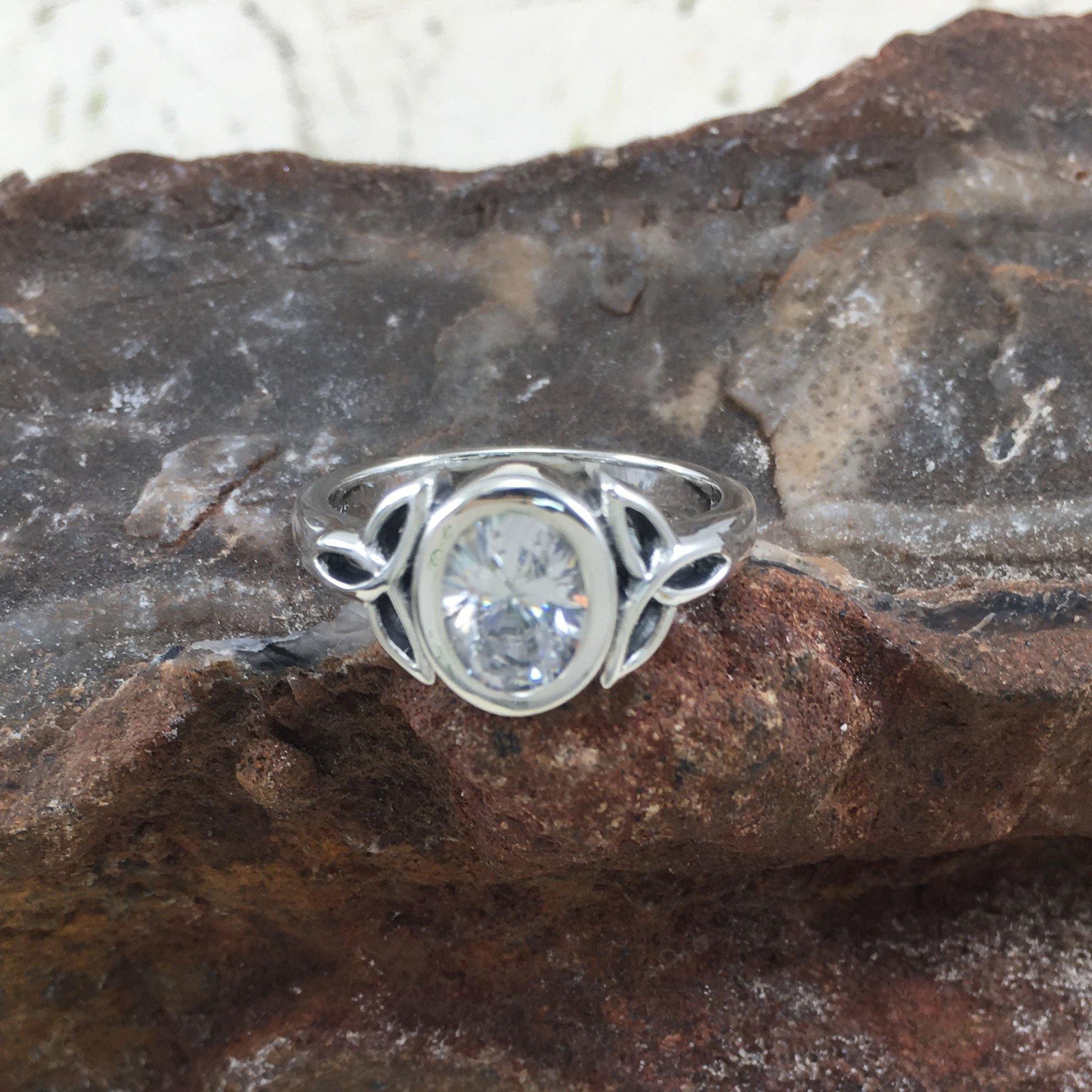 Celtic Triquetra with Oval Gemstone Silver Ring TRI887 - Jewelry