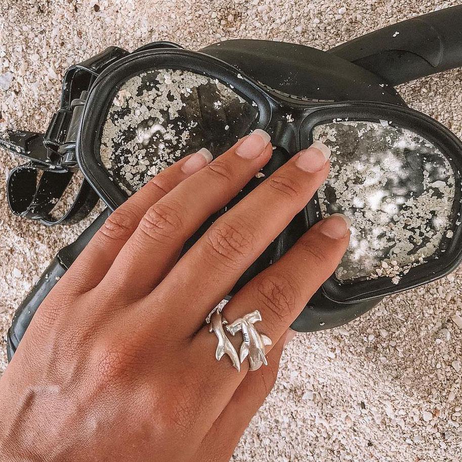 Independently strong hammerhead shark ~ Sterling Silver Jewelry Ring TRI1614 - Jewelry