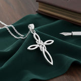 Colgante de plata con forma de corazón celta en forma de cruz y símbolo de la paz TPD6478