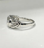 Anillo grande celta de plata de ley con incrustación de piedra con el símbolo de recuperación de NA TRI2439